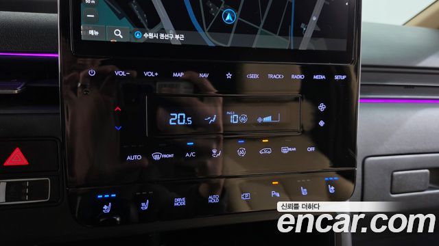 Hyundai Staria 2024 — photo 16