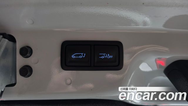 Hyundai Staria 2024 — photo 19