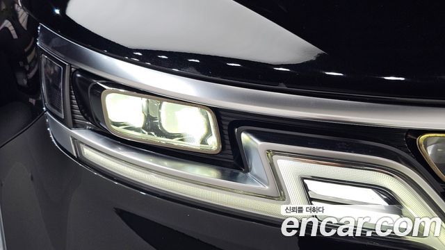 Kia Canival 2021 — photo 8