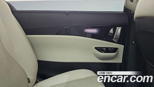 Kia Canival 2021 — photo 15
