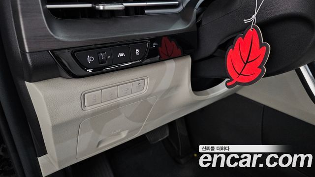 Kia Canival 2021 — photo 28