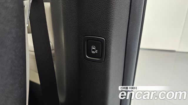 Kia Canival 2021 — photo 36