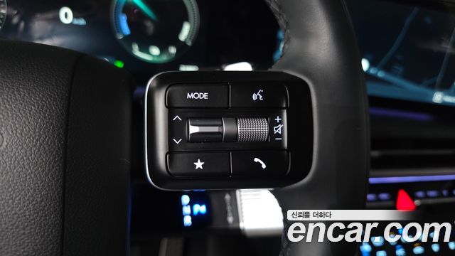 Hyundai Santafe 2024 — photo 32