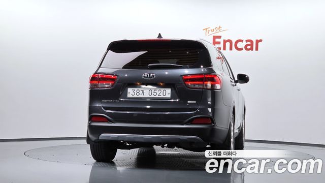 Kia Sorento 2017 — photo 4