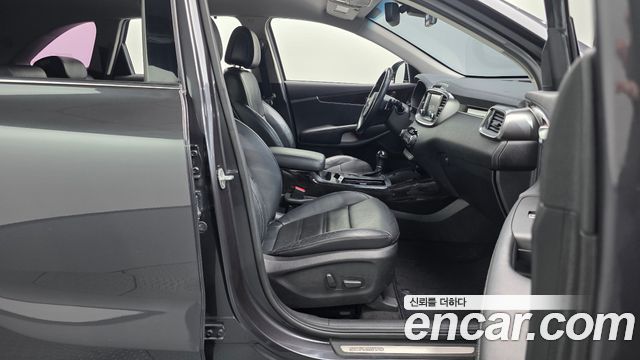 Kia Sorento 2017 — photo 16
