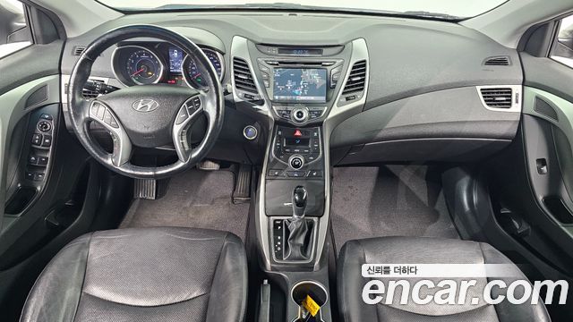 Hyundai AVANTE 2015 — photo 10