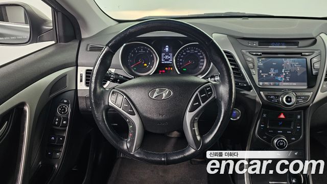 Hyundai AVANTE 2015 — photo 19