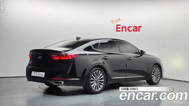 Kia K7 2018 — photo 2