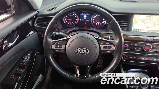 Kia K7 2018 — photo 19