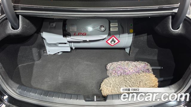 Kia K7 2018 — photo 23