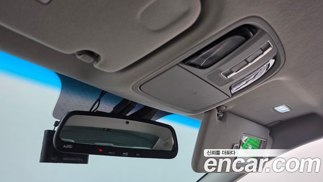 Kia K7 2018 — photo 25