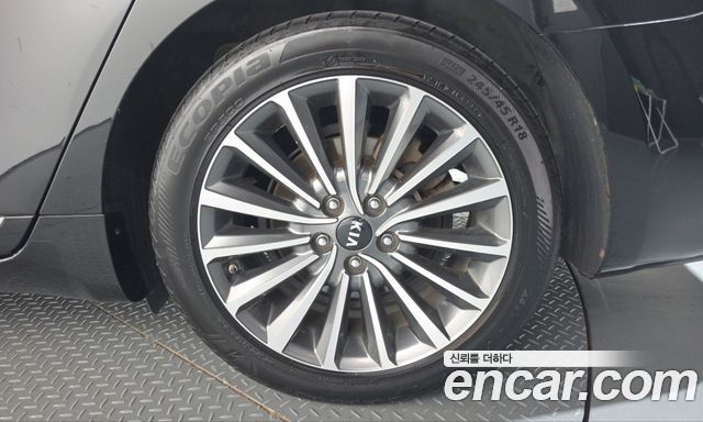 Kia K7 2018 — photo 7