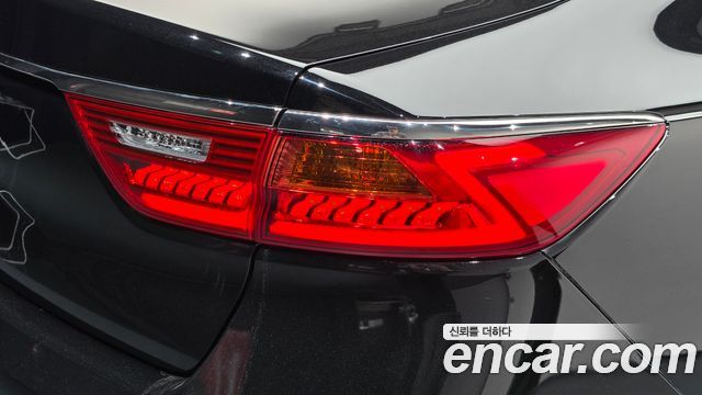 Kia K7 2018 — photo 9
