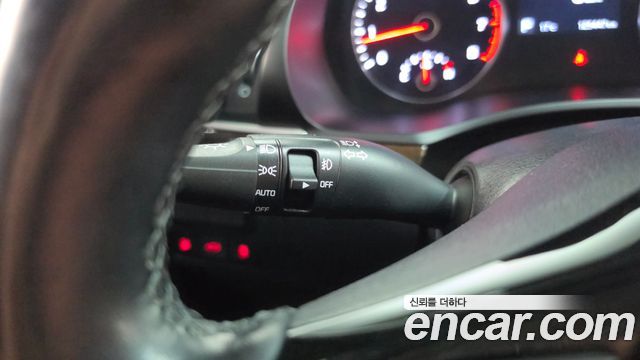 Kia K7 2018 — photo 28