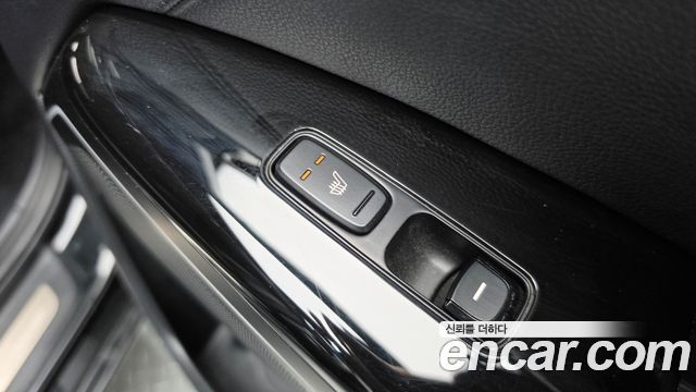 Kia K7 2018 — photo 30