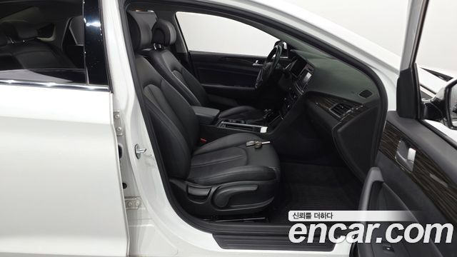 Hyundai Sonata 2015 — photo 16