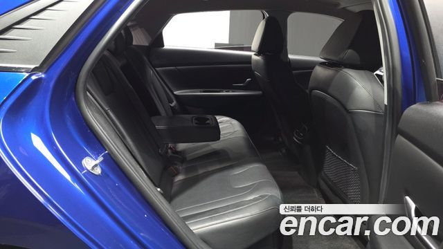 Hyundai AVANTE 2023 — photo 17