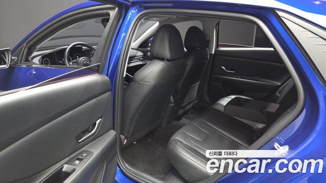 Hyundai AVANTE 2023 — photo 18
