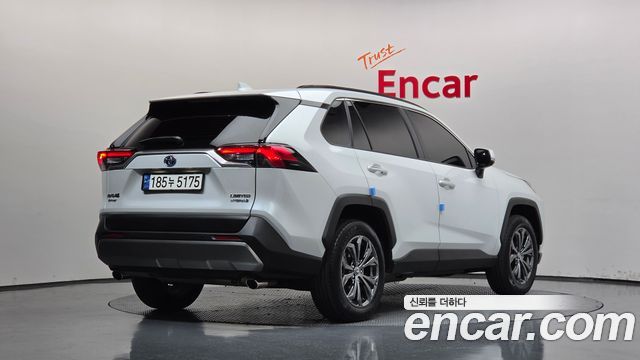 Toyota RAV4 2024 — photo 2