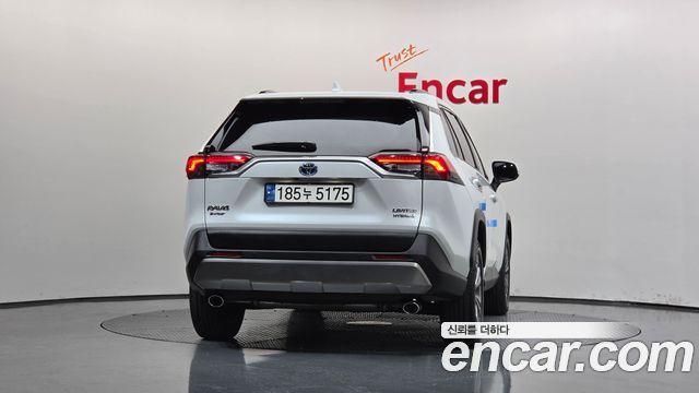 Toyota RAV4 2024 — photo 4