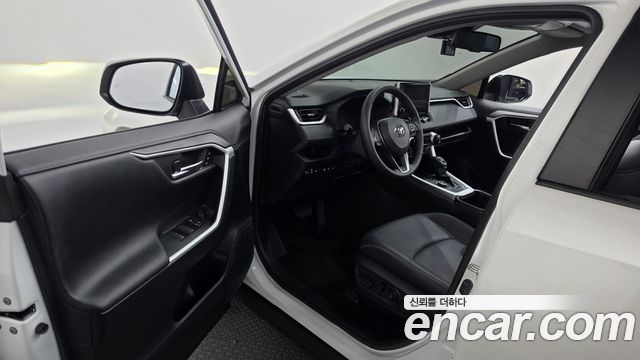 Toyota RAV4 2024 — photo 13