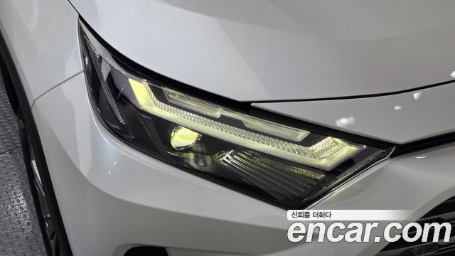 Toyota RAV4 2024 — photo 8