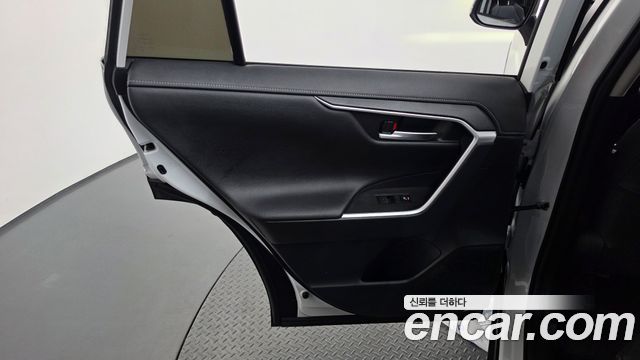 Toyota RAV4 2024 — photo 15