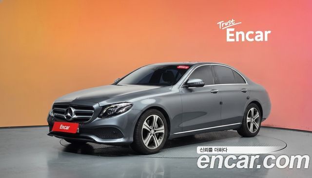Mercedes-Benz E-Class 2017 — photo 1