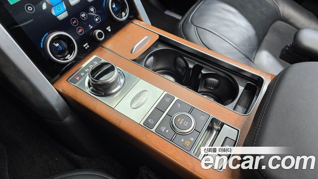 Land Rover Range Rover 2018 — photo 12