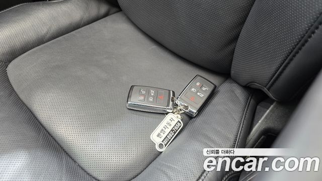 Land Rover Range Rover 2018 — photo 21