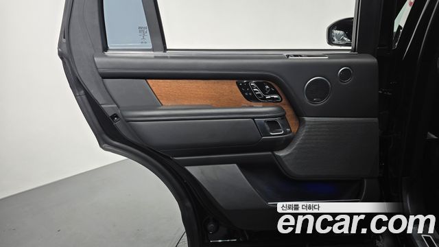 Land Rover Range Rover 2018 — photo 15