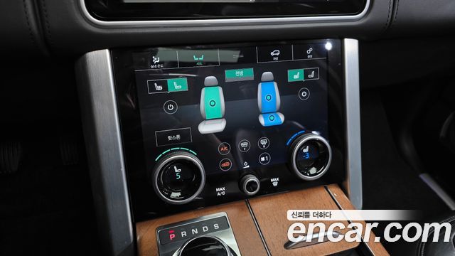 Land Rover Range Rover 2018 — photo 31