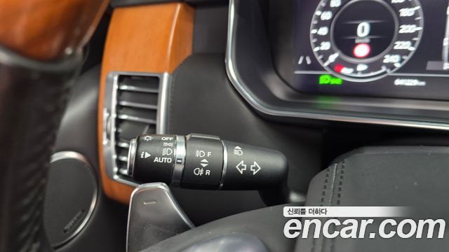 Land Rover Range Rover 2018 — photo 37