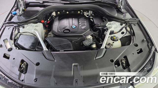 BMW Gran Turismo 2022 — photo 6