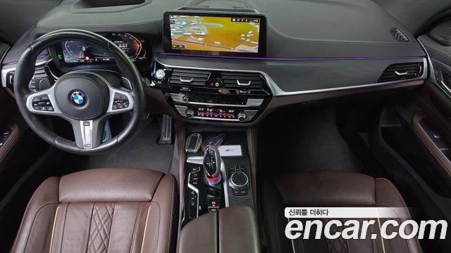 BMW Gran Turismo 2022 — photo 10