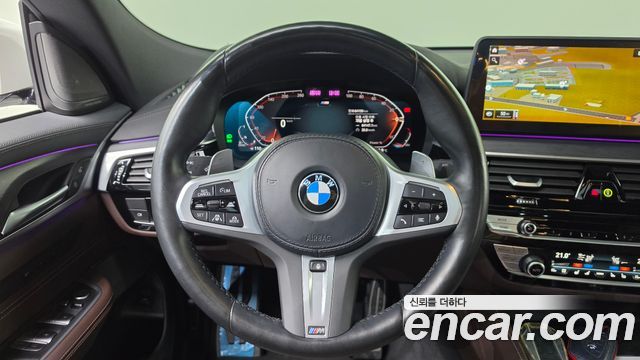 BMW Gran Turismo 2022 — photo 21