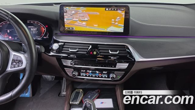 BMW Gran Turismo 2022 — photo 24