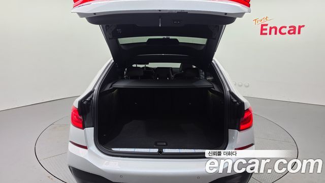 BMW Gran Turismo 2022 — photo 34