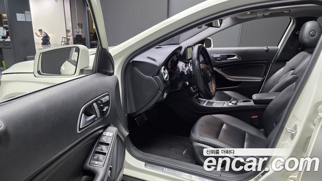 Mercedes-Benz GLA-Class 2015 — photo 10