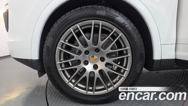 Porsche Cayenne 2017 — photo 5