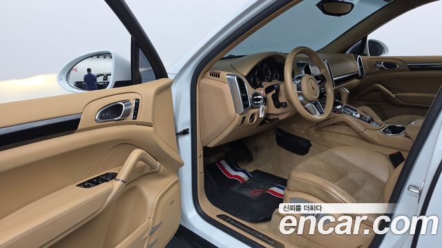 Porsche Cayenne 2017 — photo 10