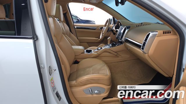 Porsche Cayenne 2017 — photo 11