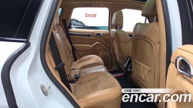 Porsche Cayenne 2017 — photo 12