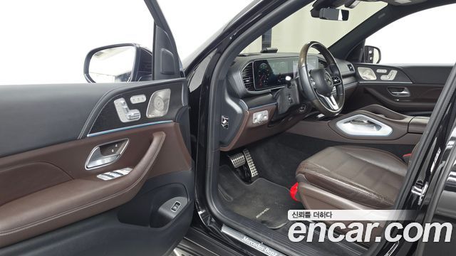 Mercedes-Benz GLS-Class 2023 — photo 13