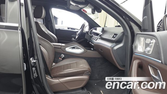 Mercedes-Benz GLS-Class 2023 — photo 17