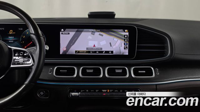 Mercedes-Benz GLS-Class 2023 — photo 20