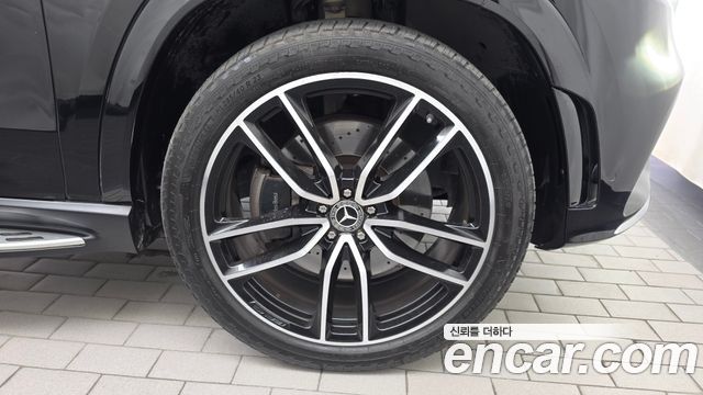 Mercedes-Benz GLS-Class 2023 — photo 7