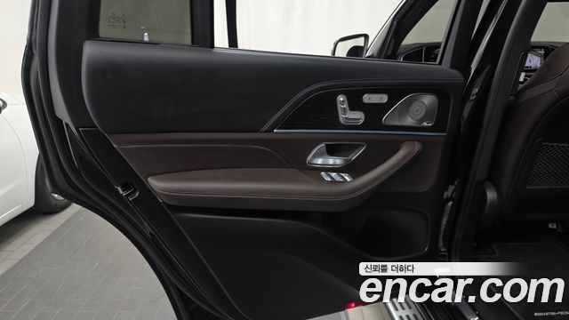 Mercedes-Benz GLS-Class 2023 — photo 15