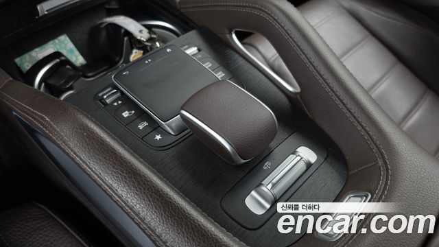 Mercedes-Benz GLS-Class 2023 — photo 30