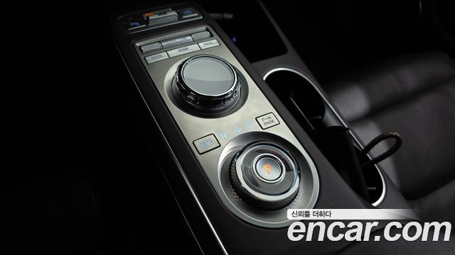 Genesis GV70 2021 — photo 12